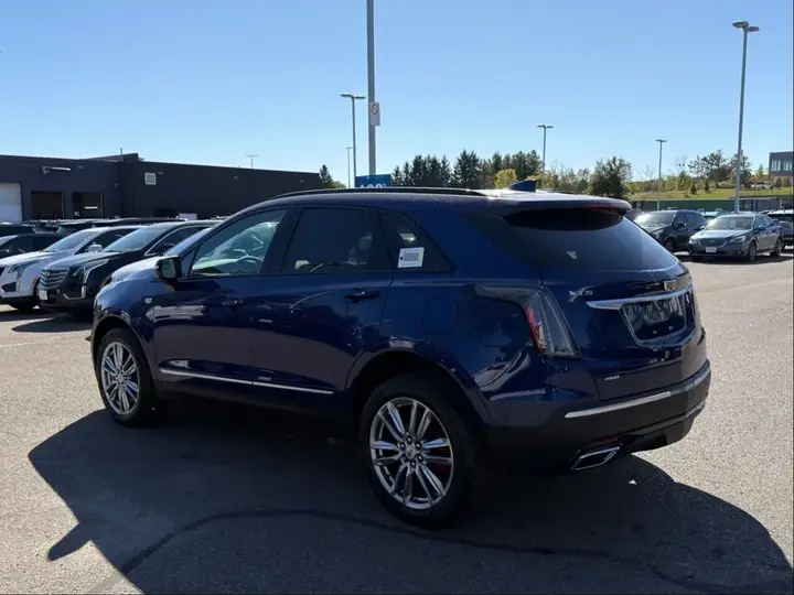 Cadillac Xt5 2026 photo 3