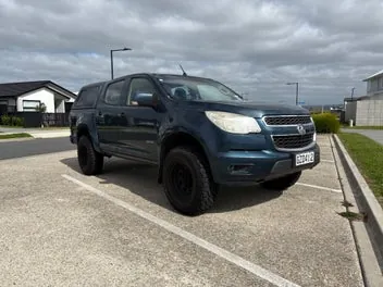 Holden Colorado 2013 photo 2