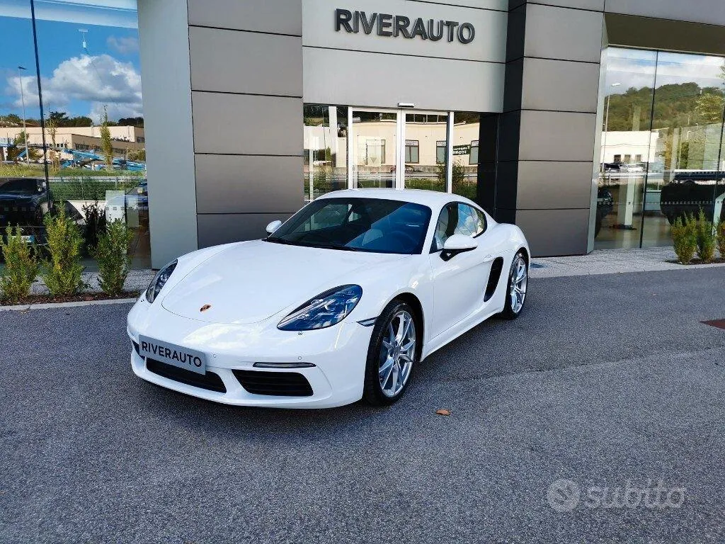 Porsche 718 Spyder Cayman