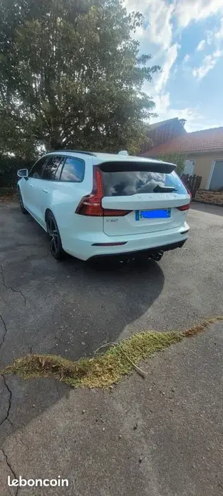 Volvo V60 2018 photo 2