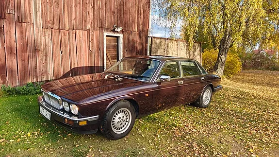 Jaguar Xj