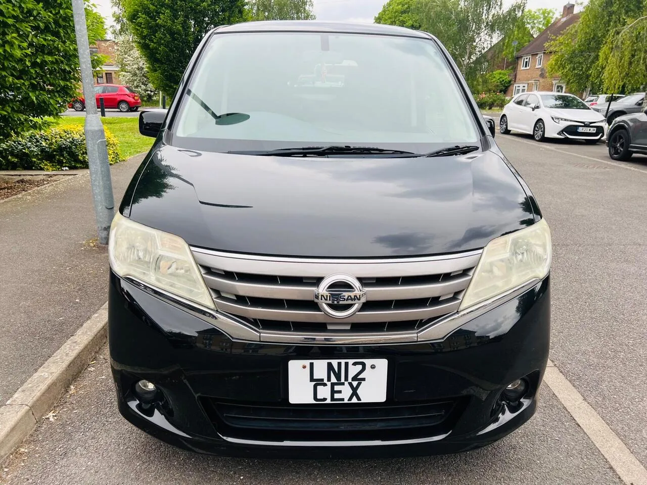 Nissan Serena 2012 photo 3