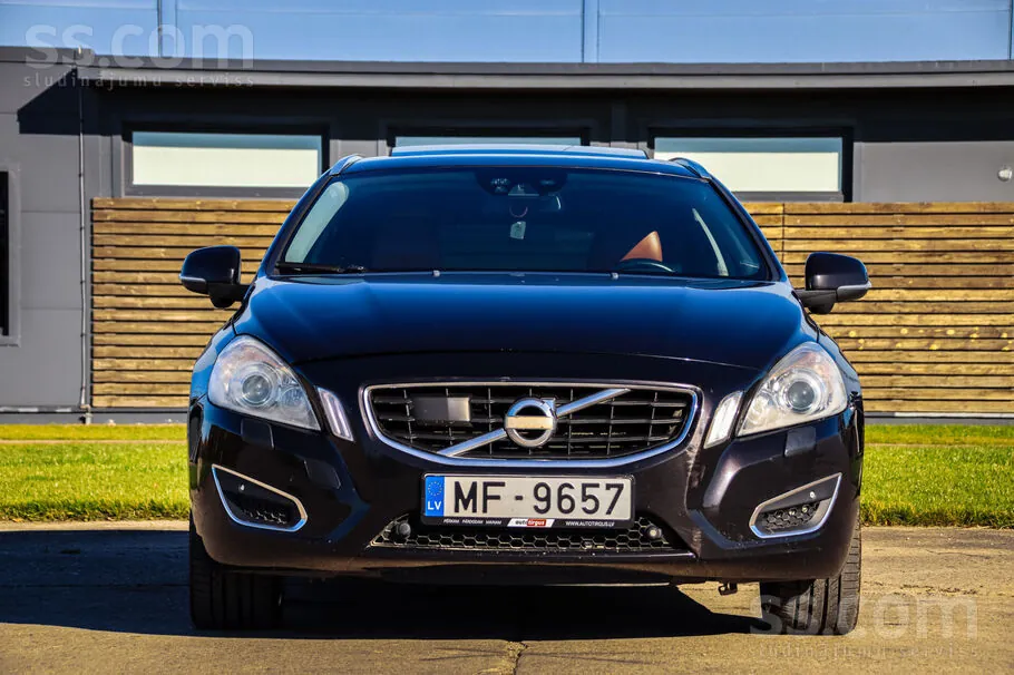 Volvo V60 2011 photo 2