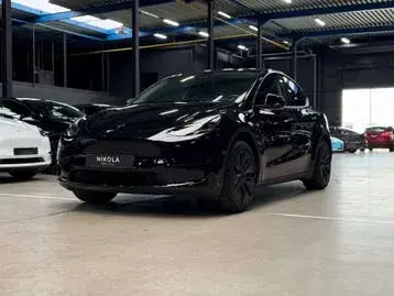Tesla Model Y 2024 photo 3