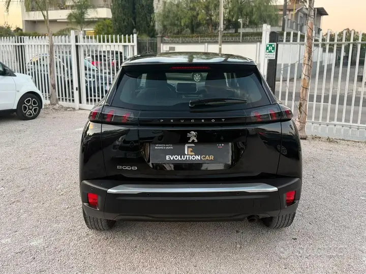 Peugeot 2008 2021 photo 4