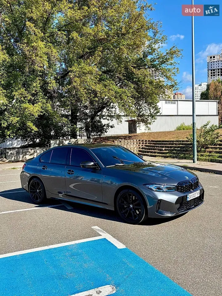 BMW 3 Series 2019 photo 2