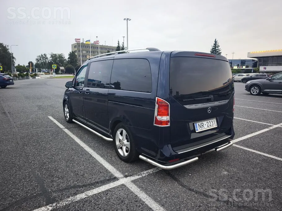 Mercedes-Benz V220 2015 photo 4