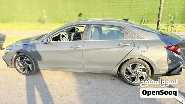 Hyundai Elantra 2024 photo 3