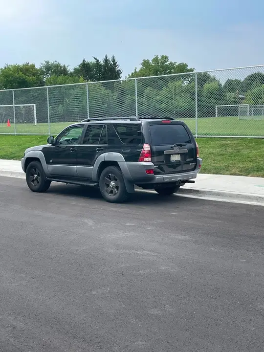 Toyota 4Runner 2003 photo 2
