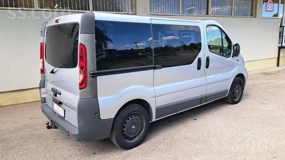 Opel Vivaro 2008 photo 4