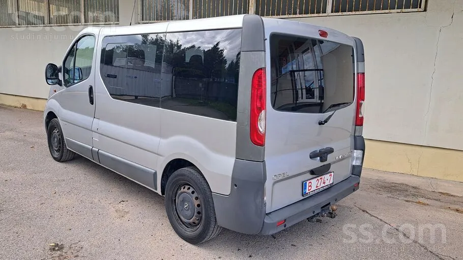 Opel Vivaro 2008 photo 2