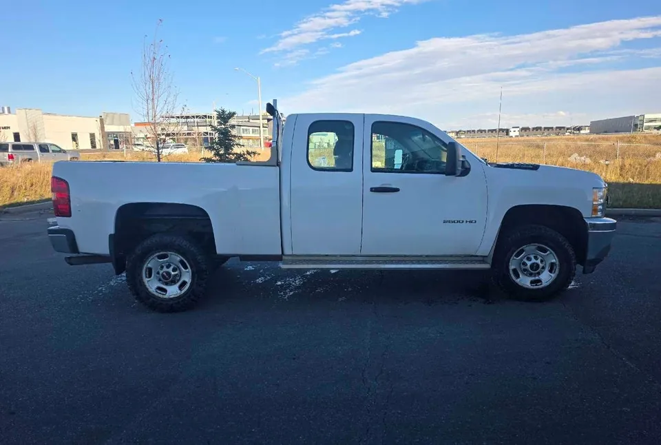 Chevrolet Silverado 2500Hd 2013 photo 3