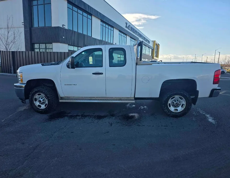 Chevrolet Silverado 2500Hd 2013 photo 4