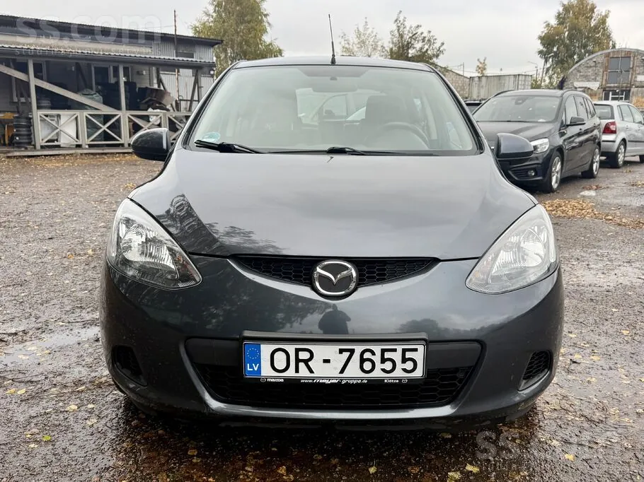 Mazda Mazda2 2009 photo 2