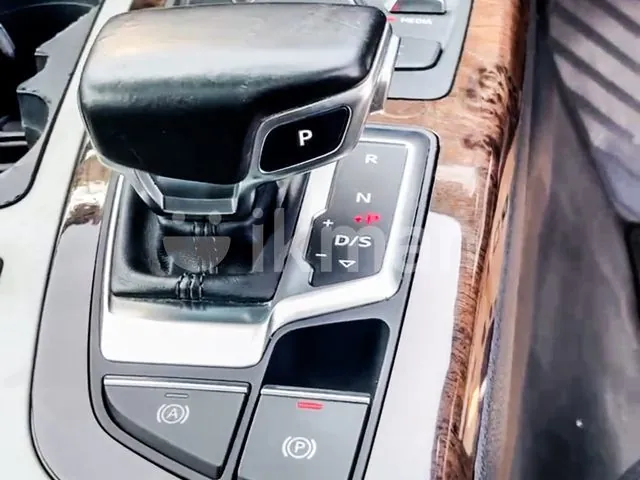 Audi Q7 2016 photo 5