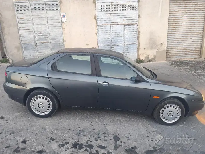 Alfa Romeo 156