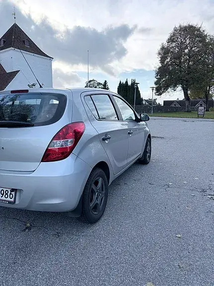 Hyundai I20 2010 photo 3