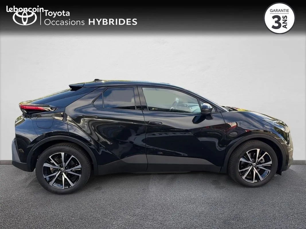 Toyota C-Hr 2025 photo 4