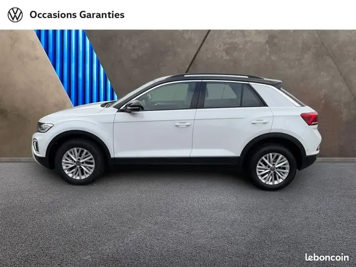 Volkswagen T-Roc 2023 photo 2