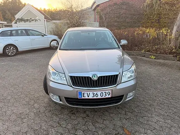 Skoda Octavia 2012 photo 5