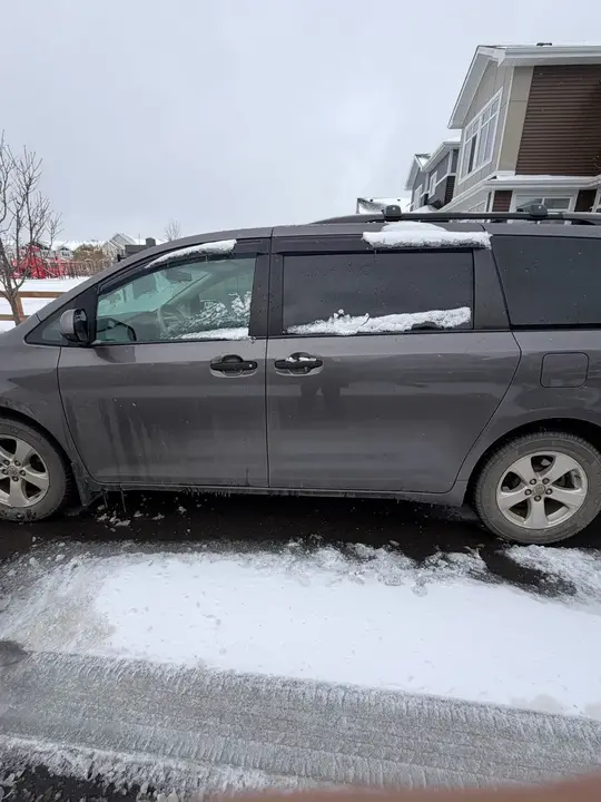 Toyota Sienna 2013 photo 4