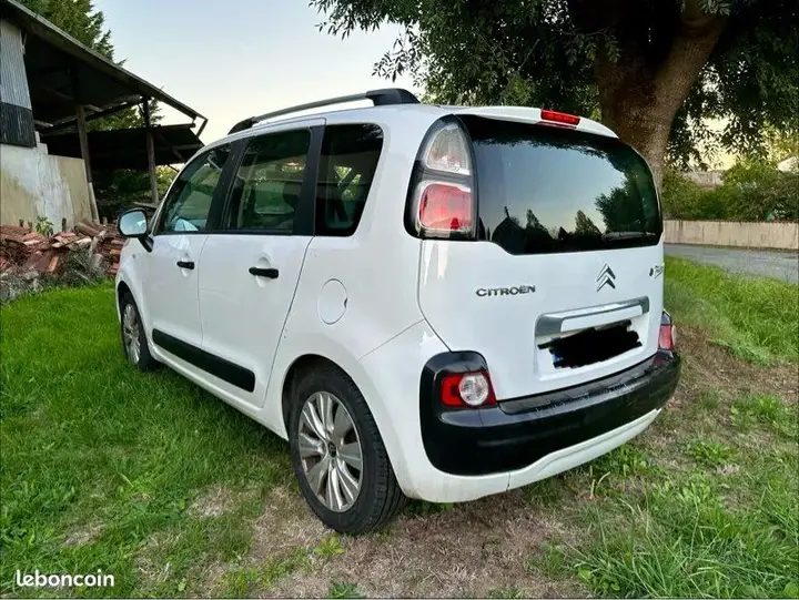 Citroen C3 Picasso 2011 photo 2