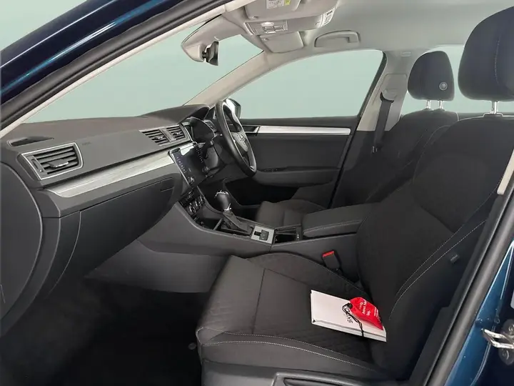 Skoda Superb 2023 photo 4