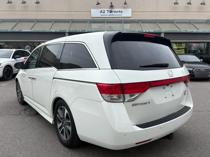 Honda Odyssey 2015 photo 5