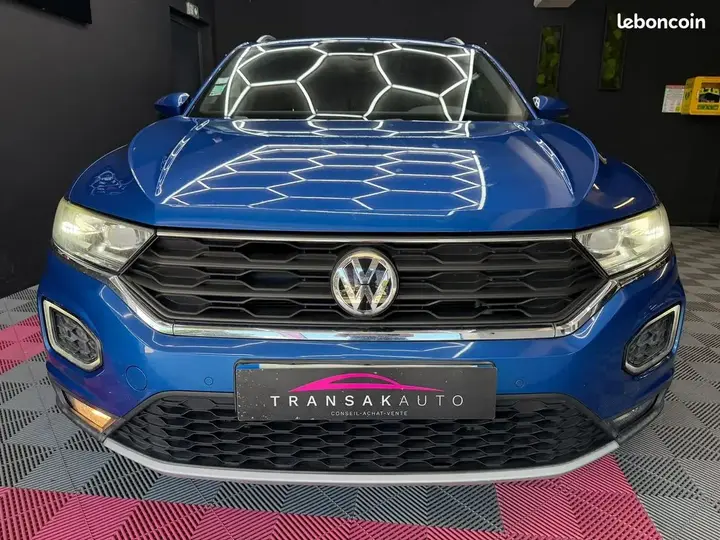 Volkswagen T-Roc 2018 photo 2