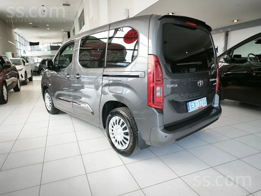 Toyota Proace City Verso 2023 photo 2