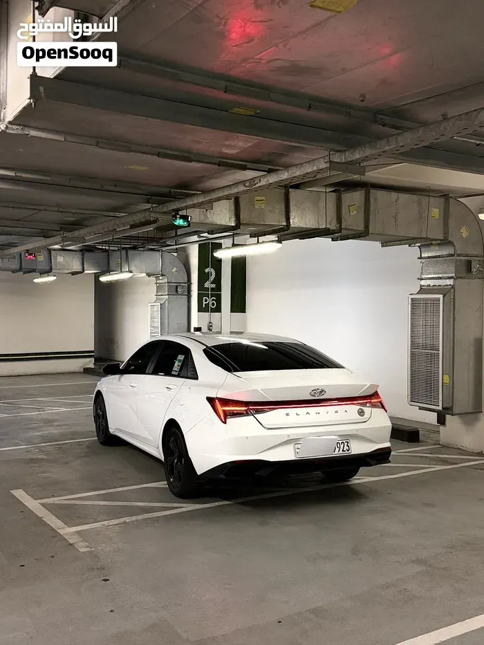 Hyundai Elantra 2023 photo 2