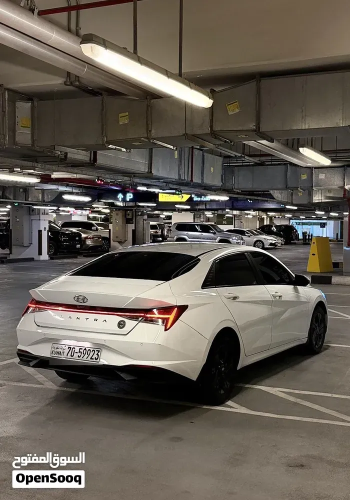 Hyundai Elantra 2023 photo 3