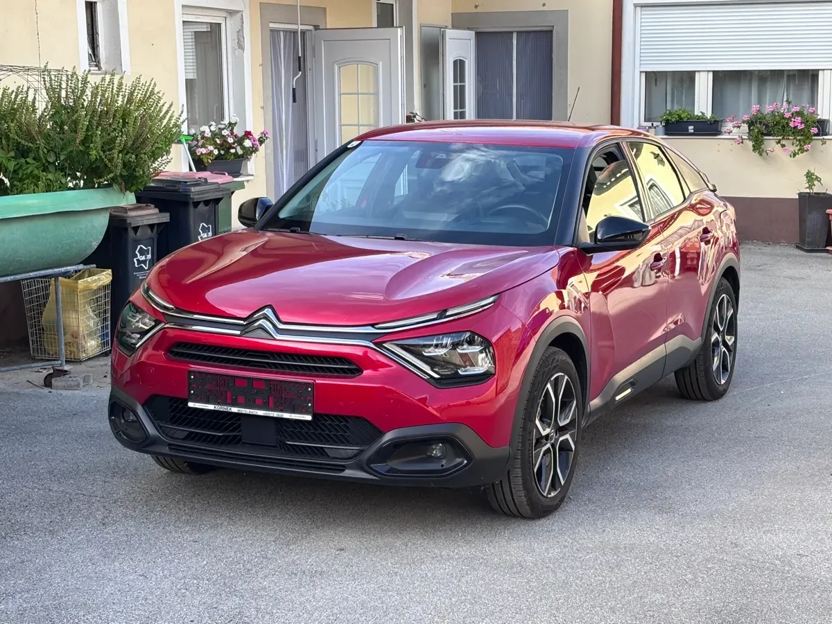 Citroen Ë-C4 136 Feel