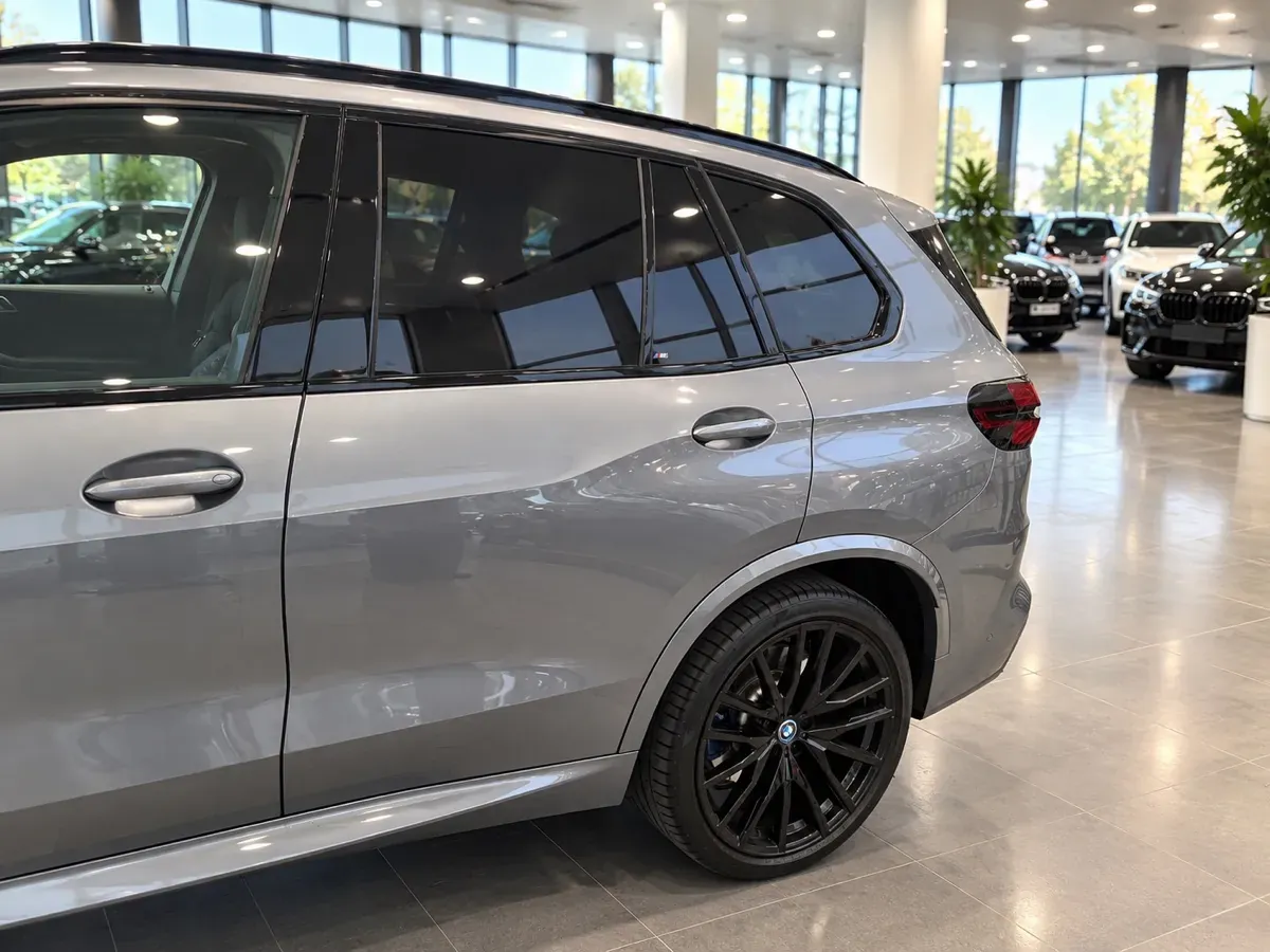 BMW X5 2023 photo 2