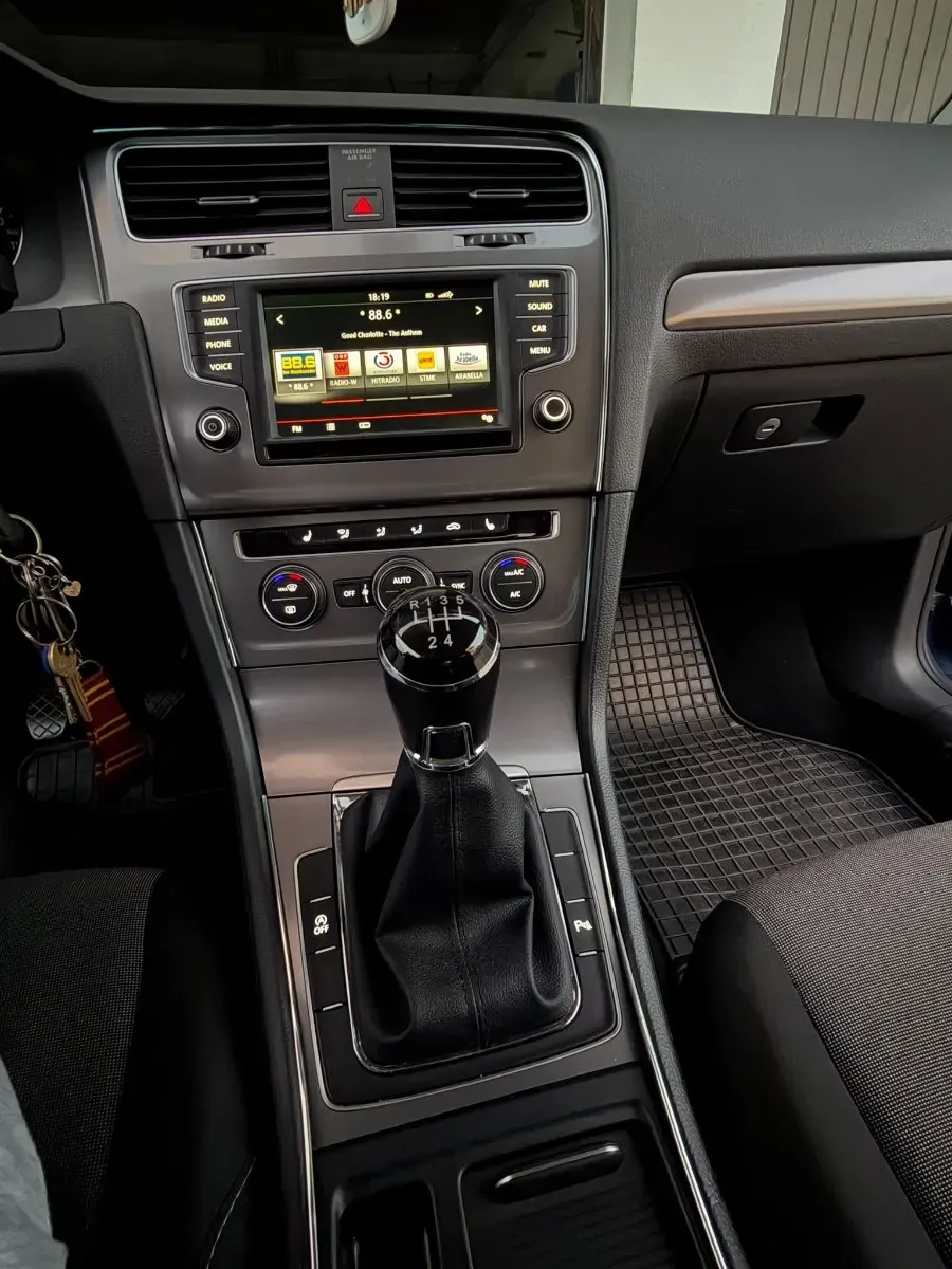 Volkswagen Golf 2015 photo 3