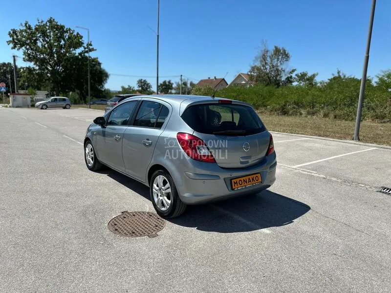 Opel Corsa D 2011 photo 4