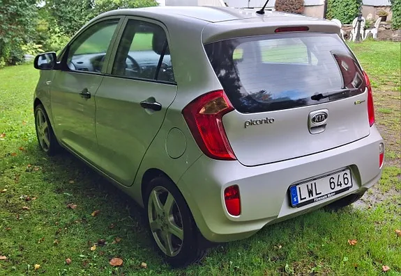 Kia Picanto 2012 photo 3