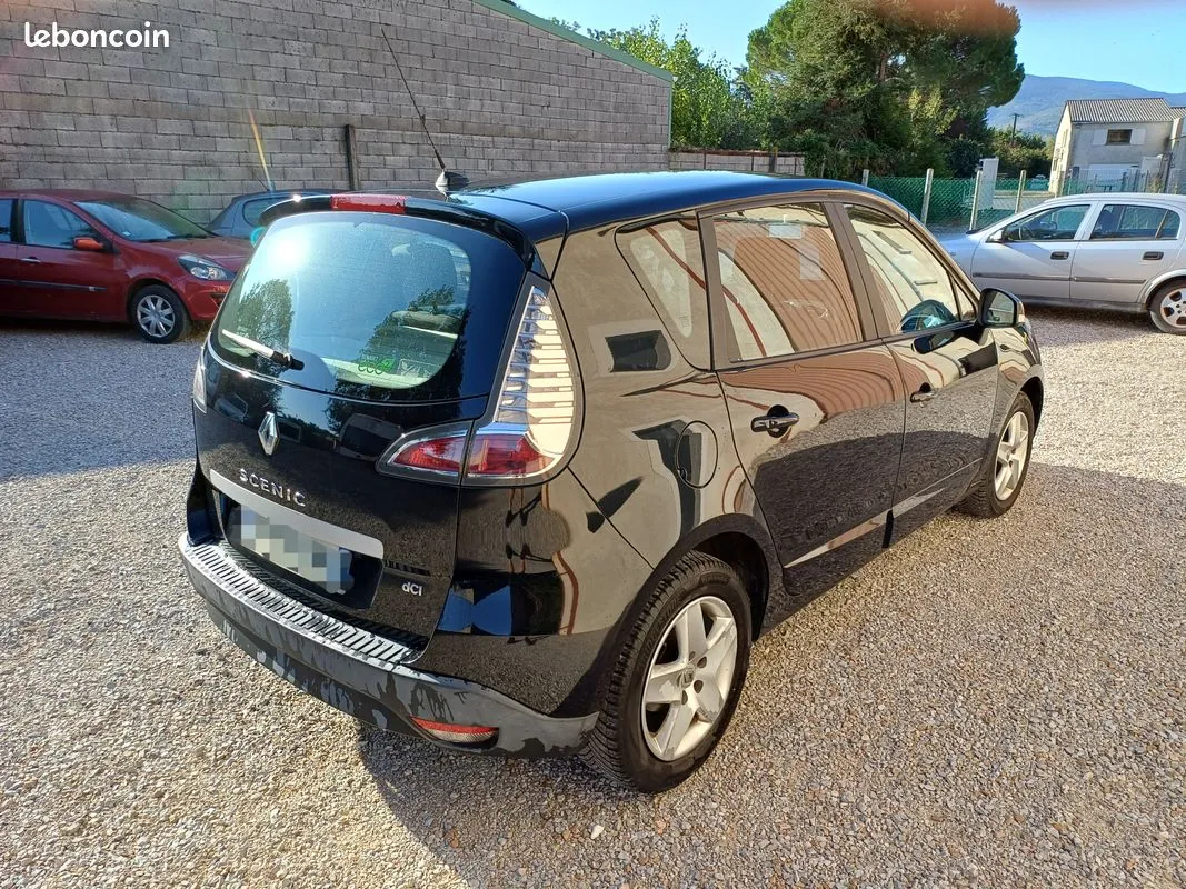 Renault Scenic 2014 photo 2