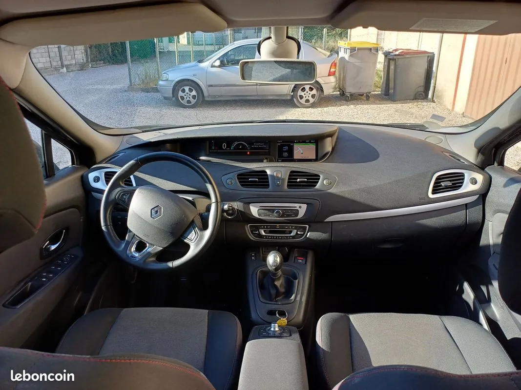 Renault Scenic 2014 photo 3