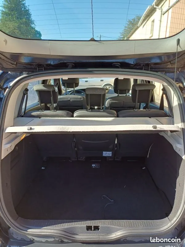 Renault Scenic 2014 photo 5
