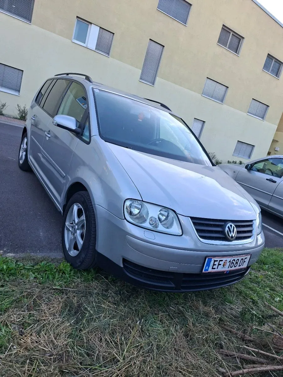 Volkswagen Touran 2006 photo 3