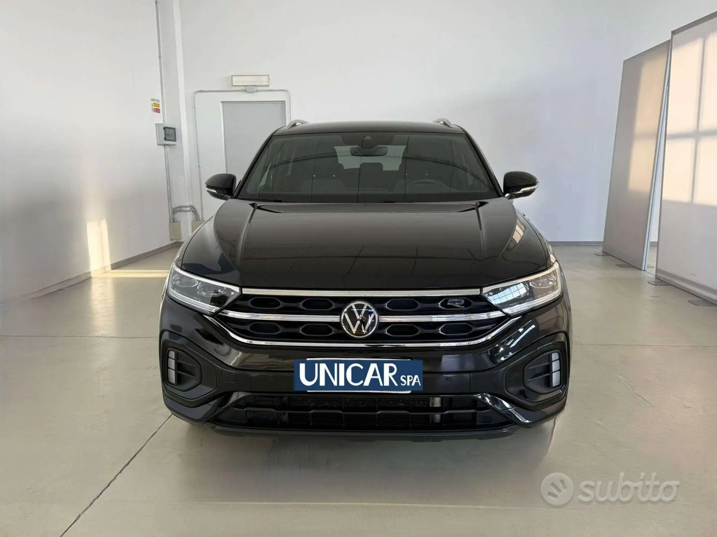 Volkswagen T-Roc 2023 photo 2