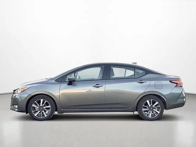 Nissan Versa 2025 photo 2
