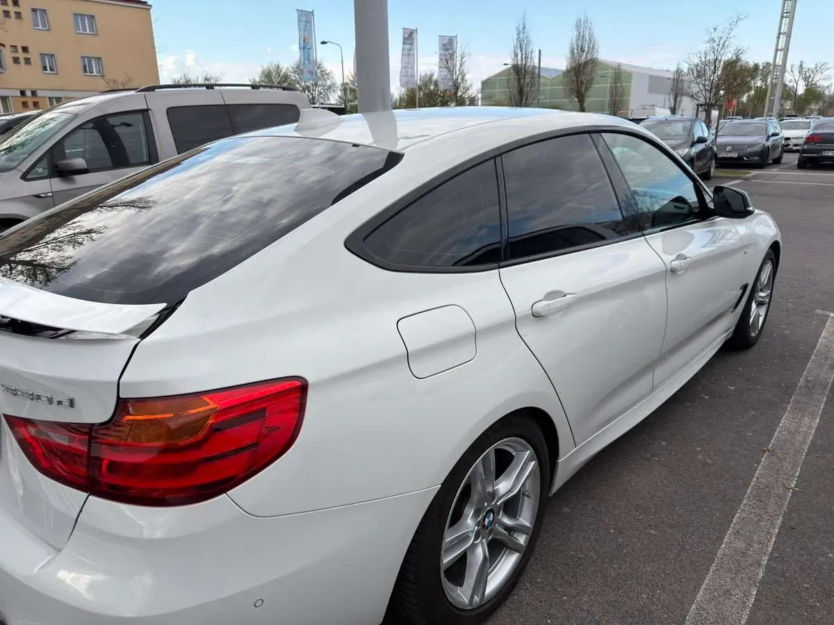 BMW 3 Series 2014 photo 2