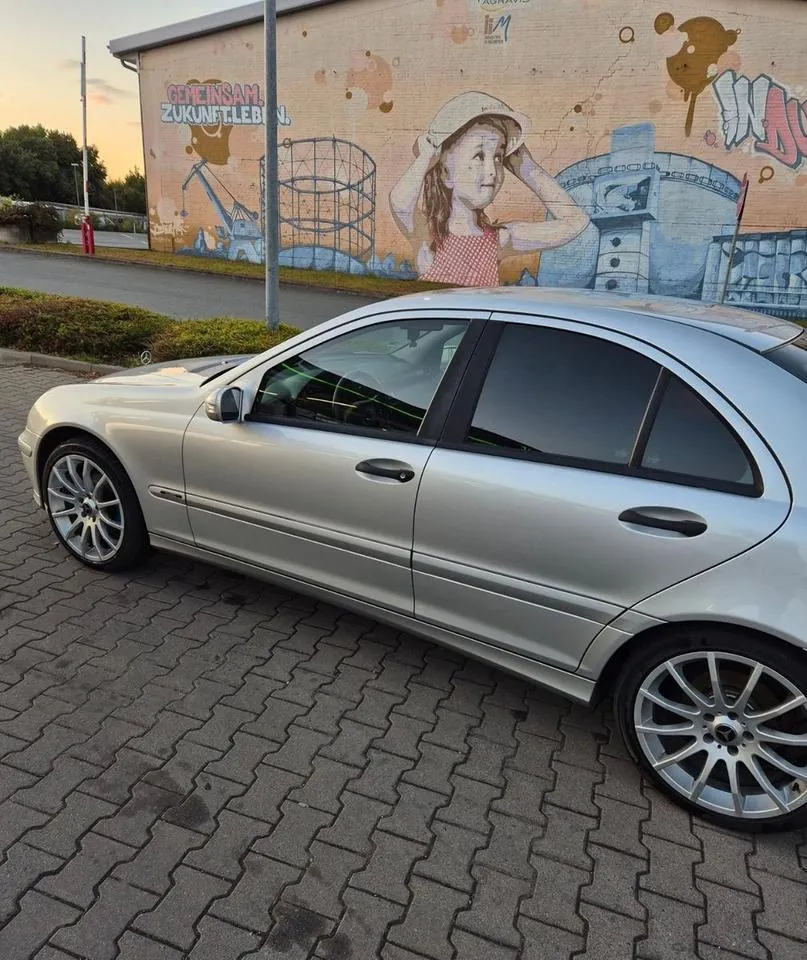 Mercedes-Benz C 180