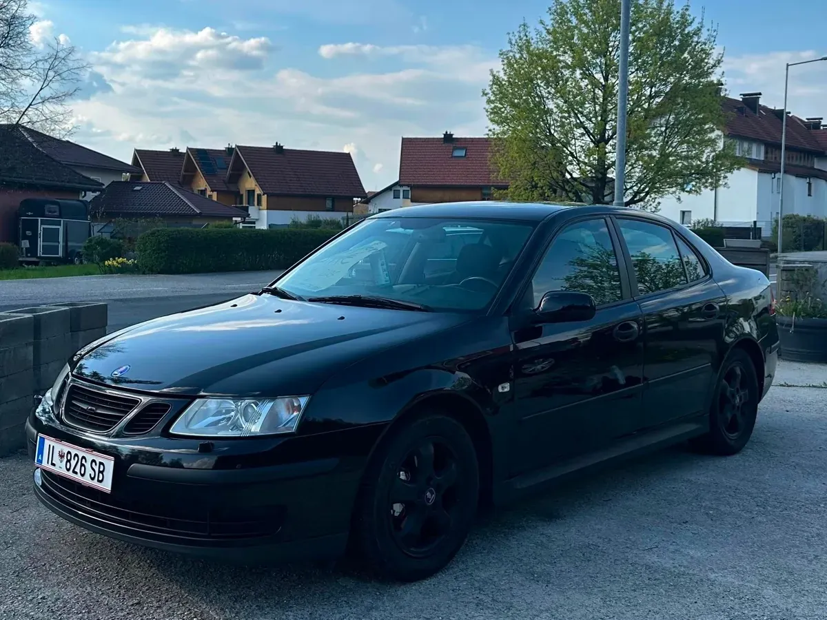 Saab 9-3 2004 photo 2