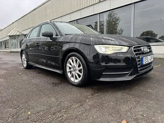 Audi A3 2015 photo 4