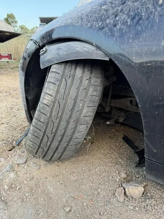 BMW 320I 2008 photo 2