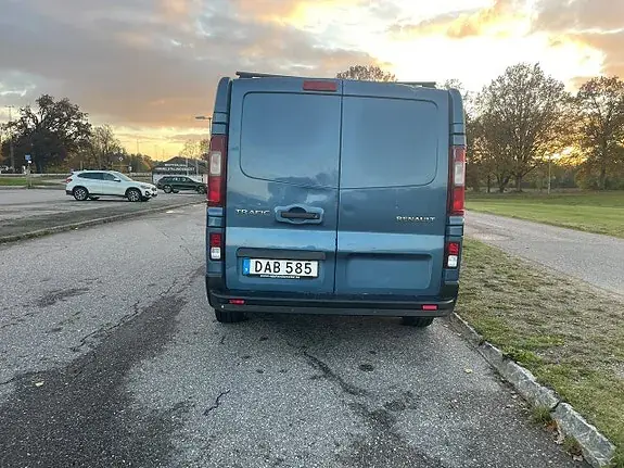 Renault Trafic 2015 photo 5