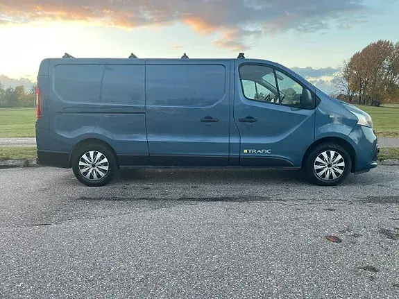 Renault Trafic 2015 photo 4